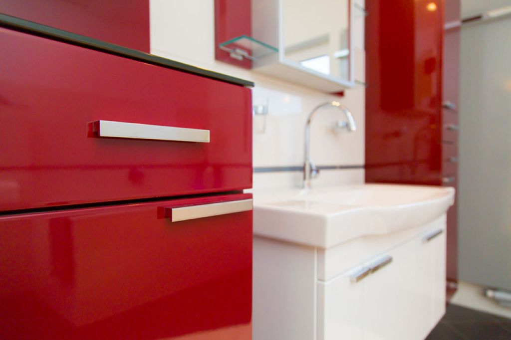 Wortmann_Heizung_Sanitaer_rotes_Bad